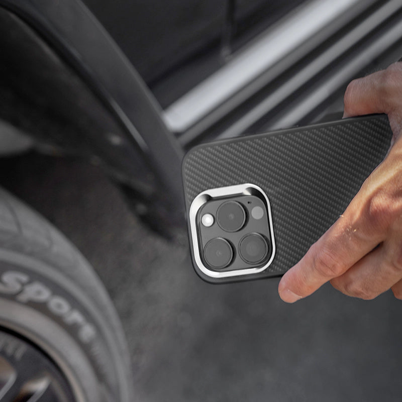 iPhone 16 Pro Max Carbon Case MagSafe Cover