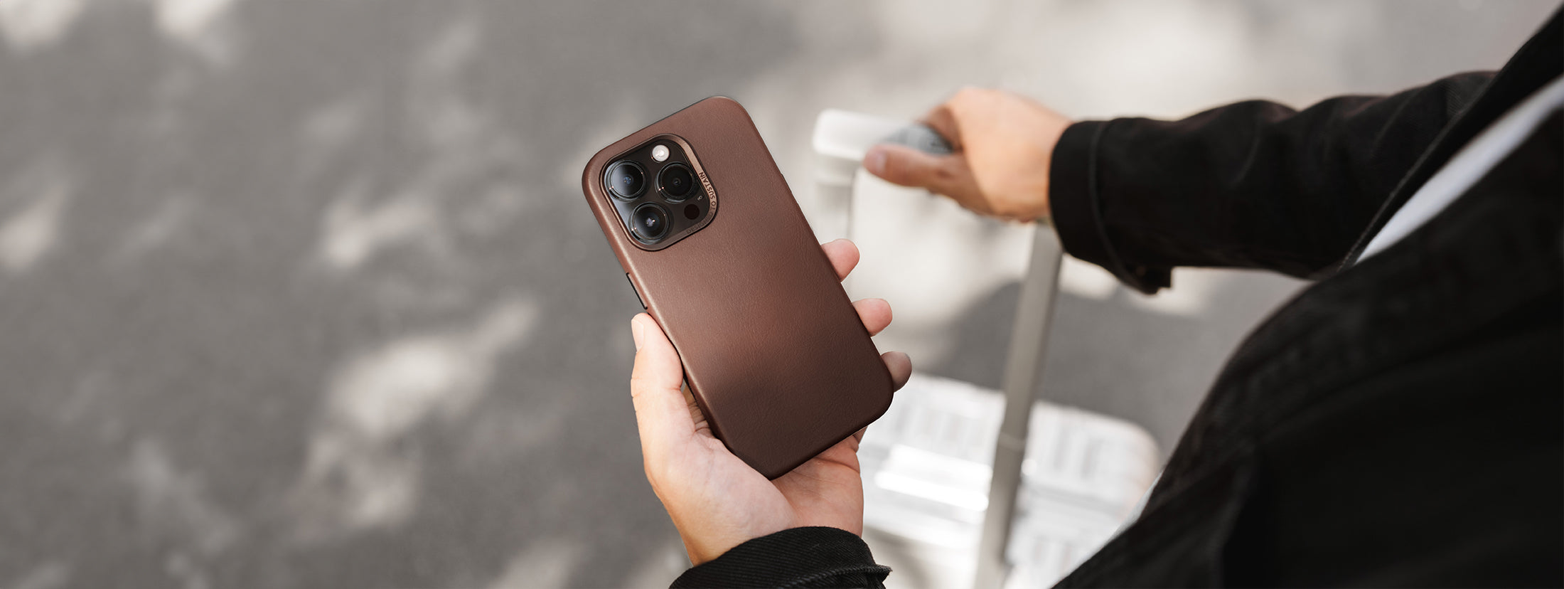 Etui en cuir végétalien pour iPhone 15