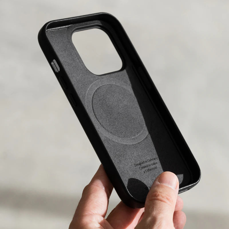 Étui en cuir végétalien iPhone 14 Pro noir