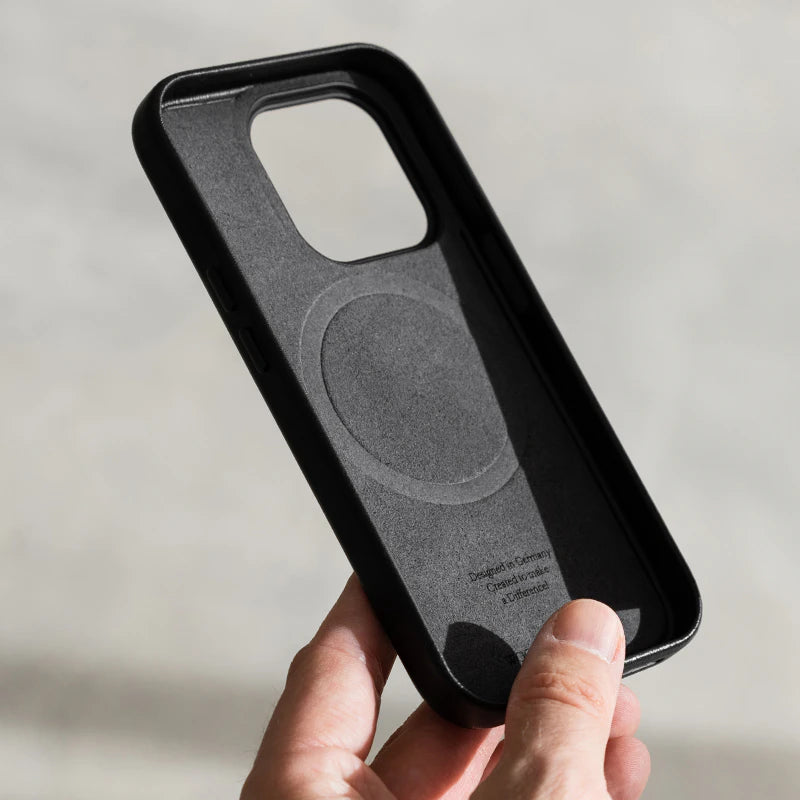 Étui en cuir végétalien iPhone 15 Pro noir