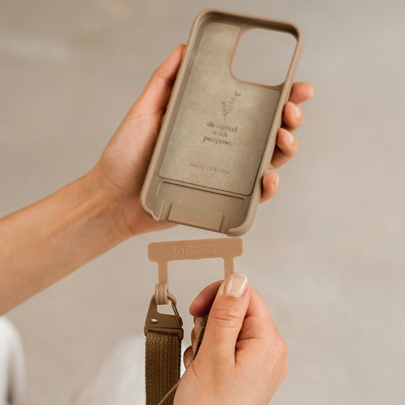 Chaîne pour iPhone 16 avec sangle