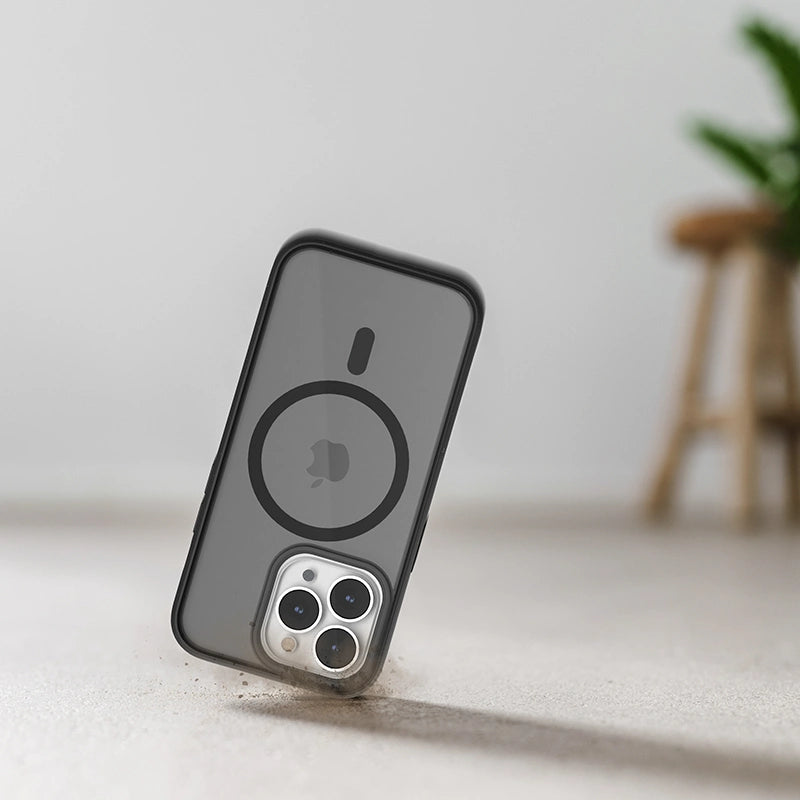 Iphone 14 Plus Étui transparente MagSafe noir/ mat