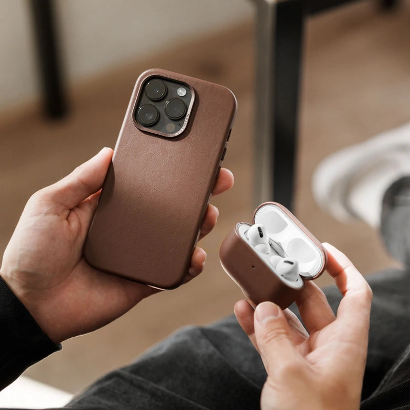 Étui en cuir végétalien brun pour iPhone 13
