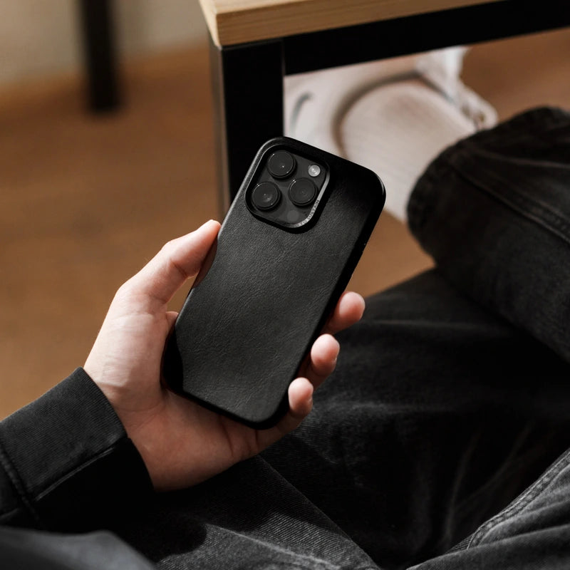 Étui en cuir végétalien iPhone 14 Pro noir