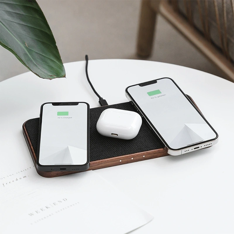 Station de charge inductive en bois pour 3 appareils