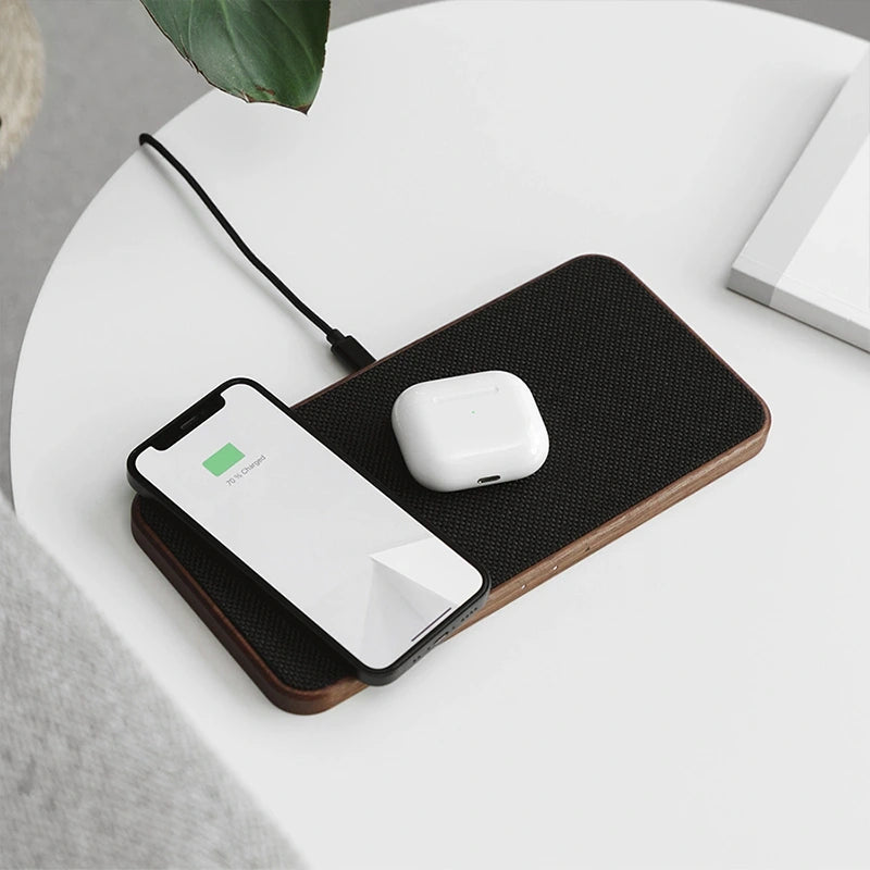 Station de recharge inductive en bois noyer