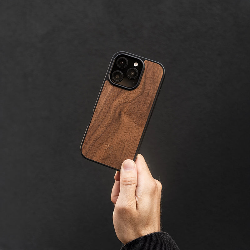 Étui pour iPhone 17 en bois