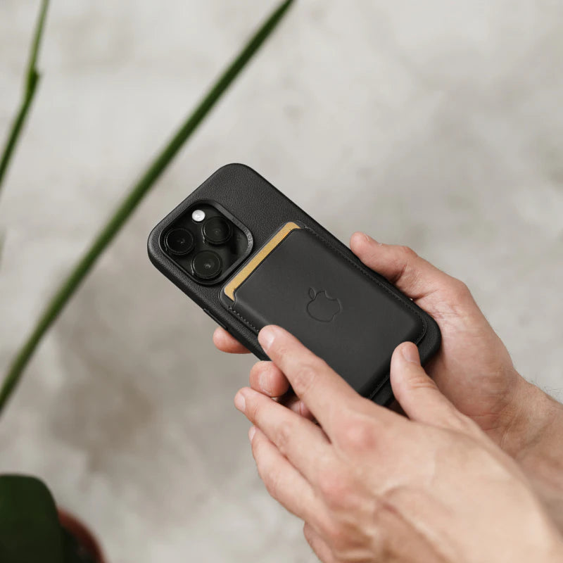 Étui en cuir végétalien iPhone 14 Pro noir