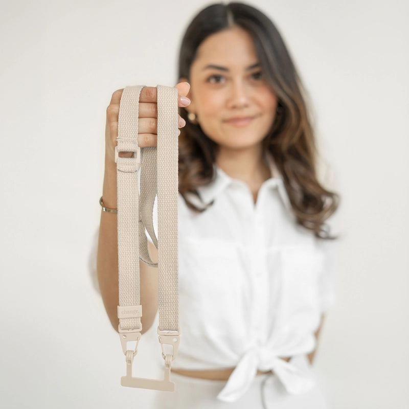 Chaîne pour iPhone 16 Pro avec sangle blanche